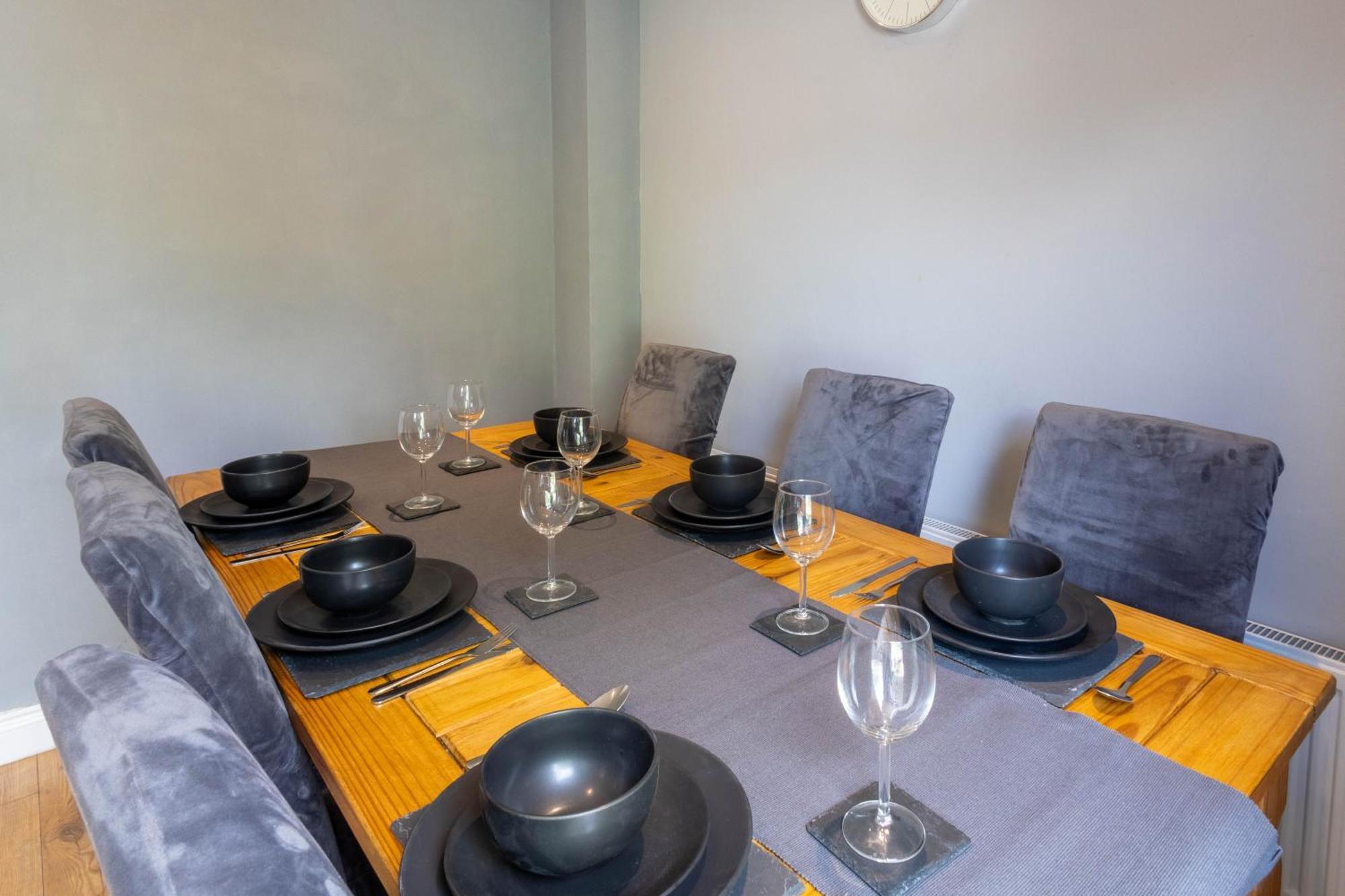 Stylish 3br House - Free Parking - Fast Wi-fi Holiday home Bristol