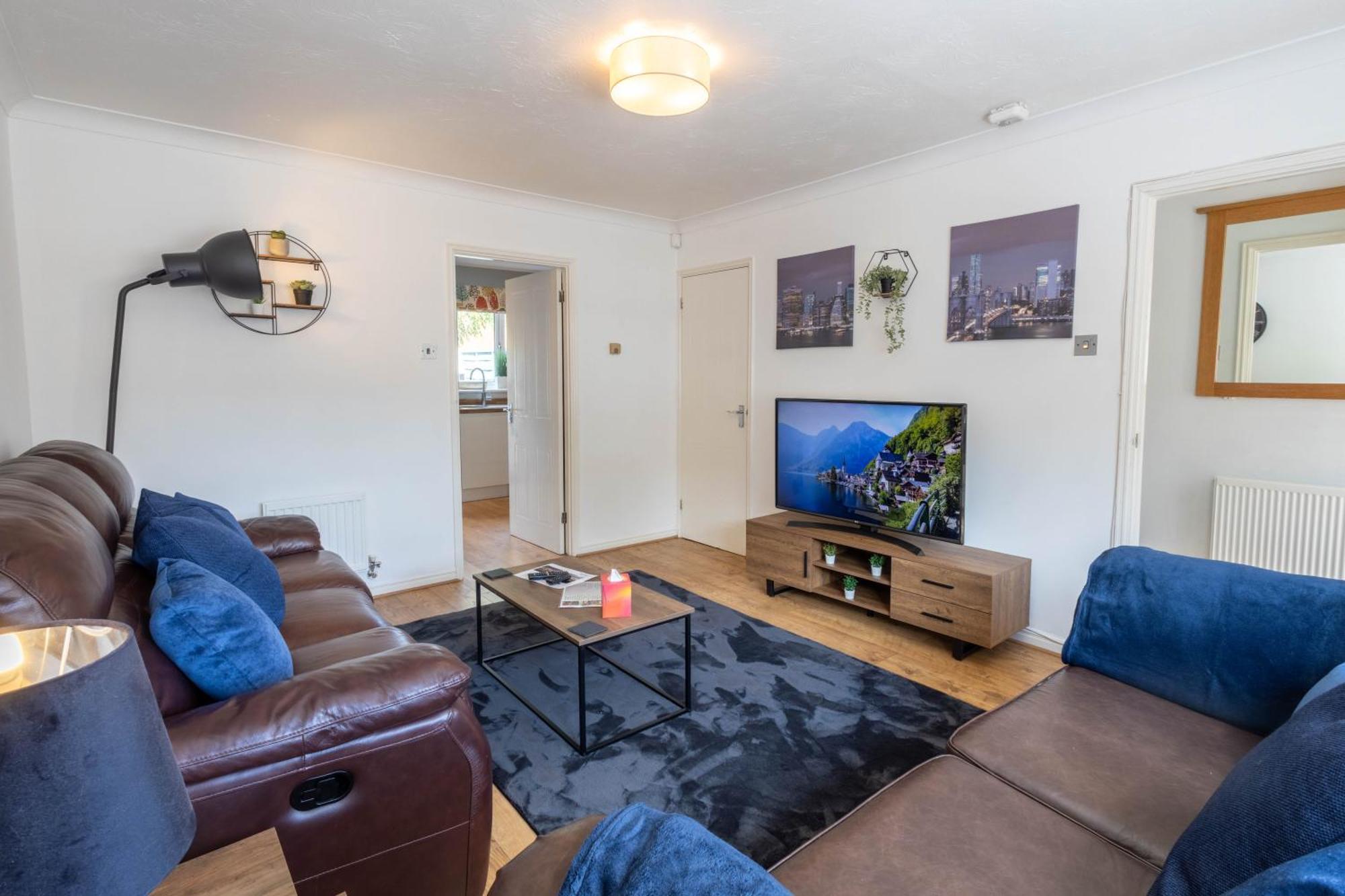 Stylish 3br House - Free Parking - Fast Wi-fi Holiday home *