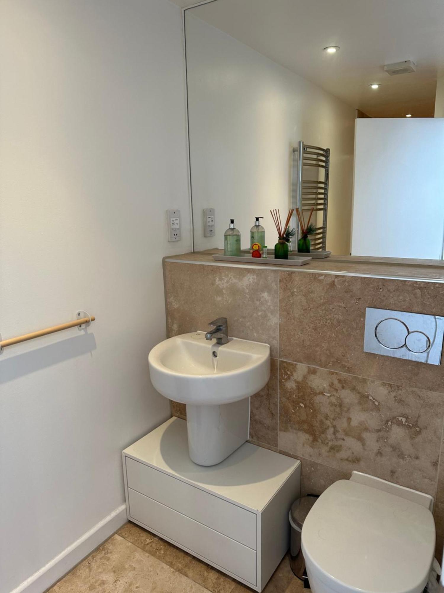 Apartment Stunning City Centre 4 Bedroom Penthouse - 2 Car Parking Spaces Bristol
