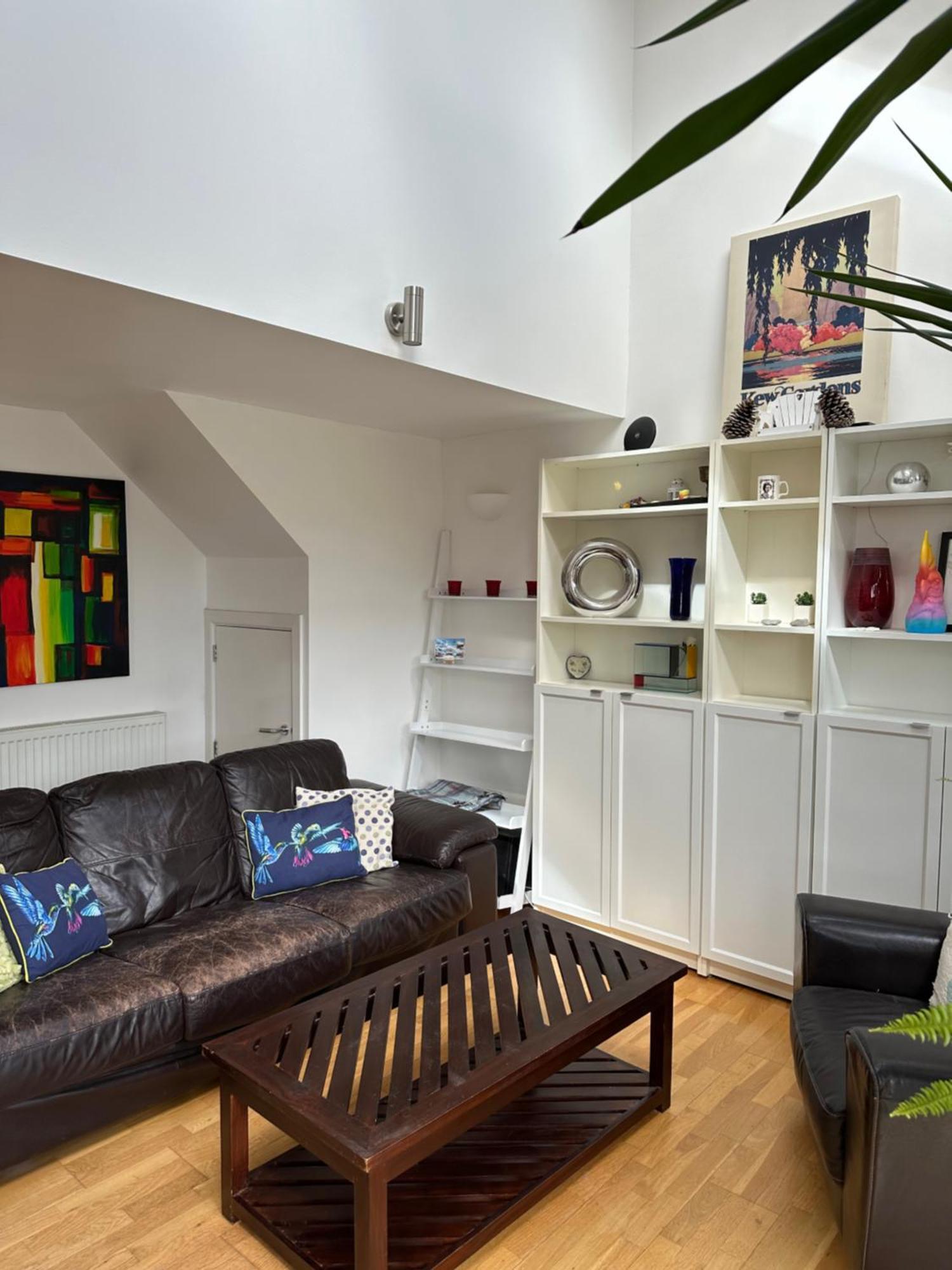 Stunning City Centre 4 Bedroom Penthouse - 2 Car Parking Spaces Bristol