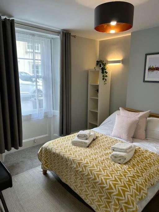 Three Storey Clifton Town House Holiday home *