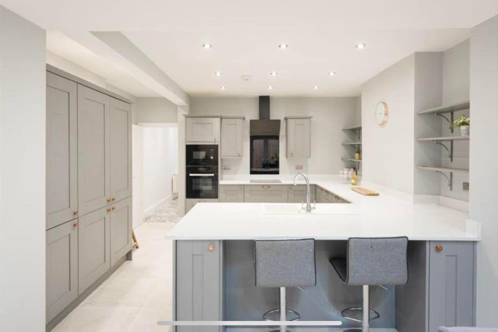 Holiday home Three Storey Clifton Town House