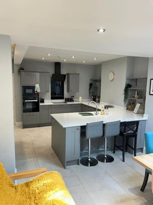 Three Storey Clifton Town House *