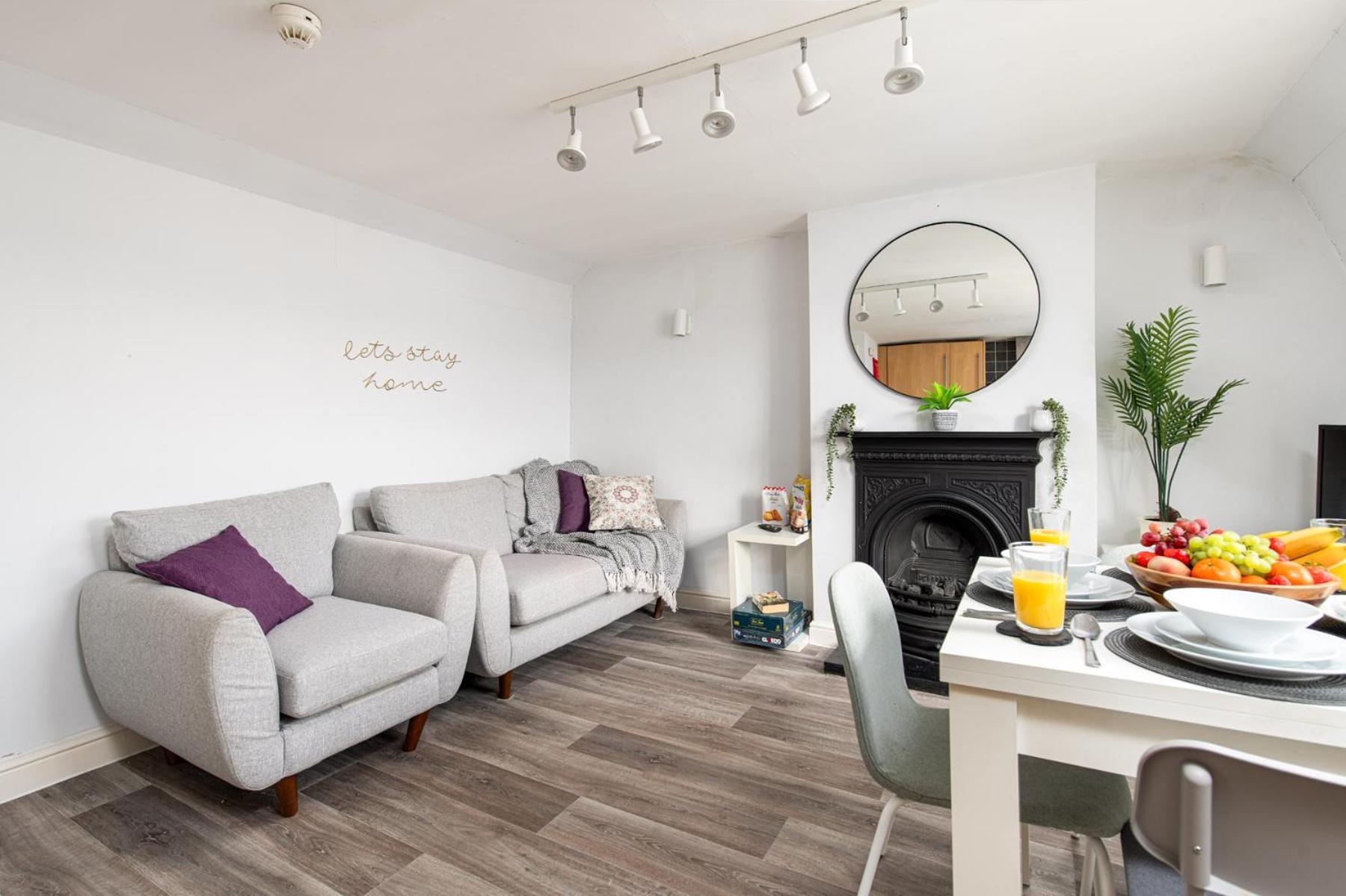 Flat-2bed-free Parking-by Fabaccommodation * Bristol