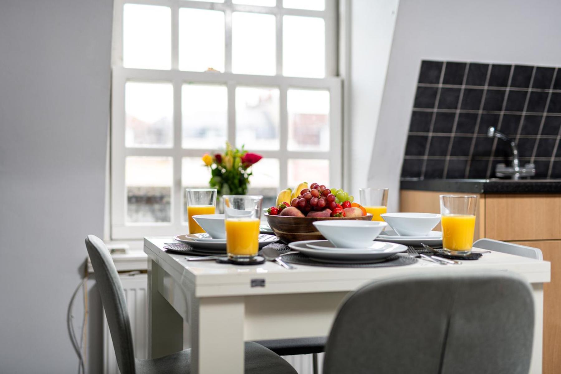 Flat-2bed-free Parking-by Fabaccommodation