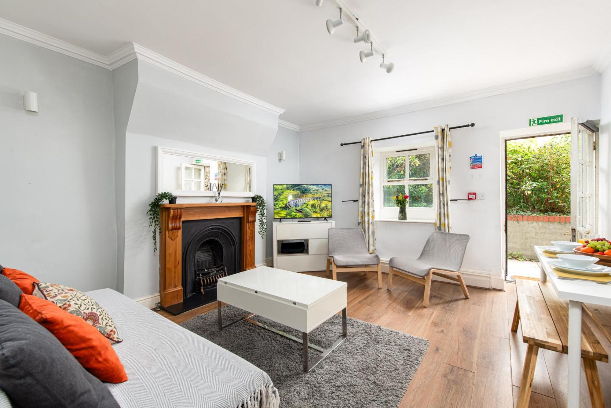 Flat-2bed-free Parking-by Fabaccommodation Bristol