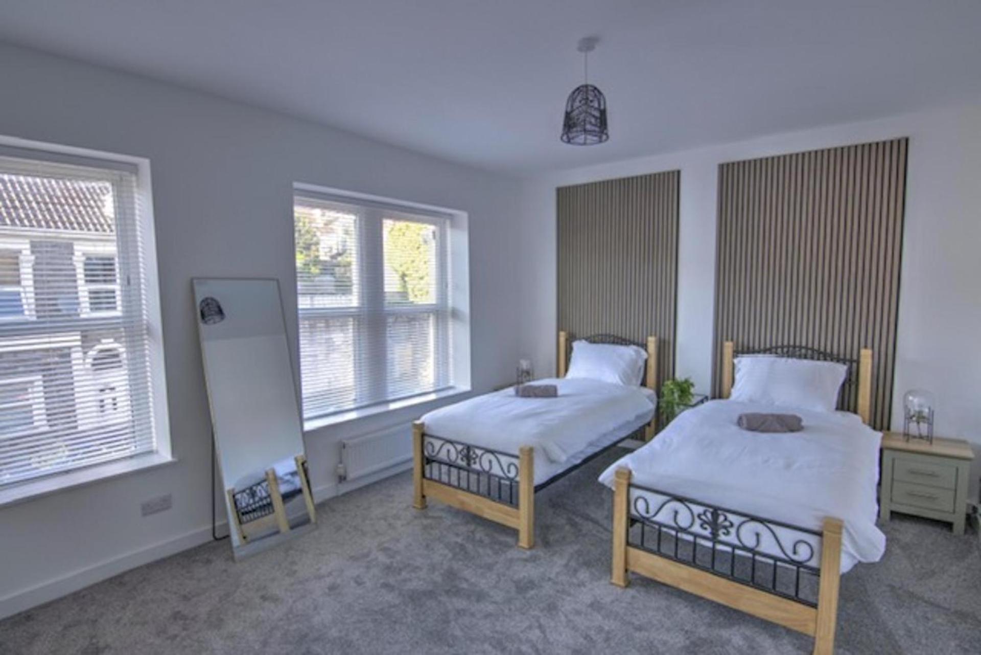 Holiday home 2 Bed House Family Friendly With Garden