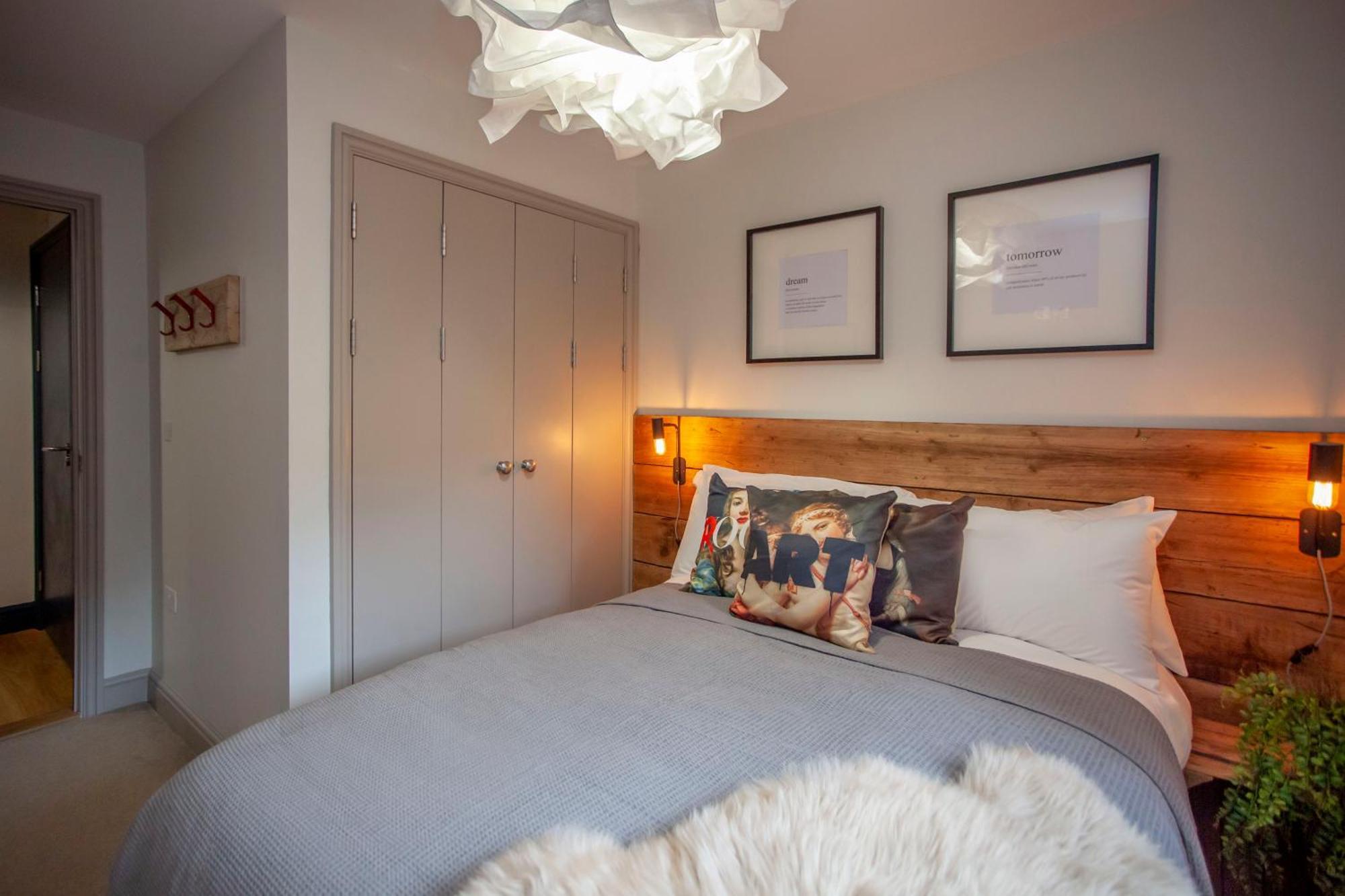 Higgihaus Cabot Mews #25 Fantastic