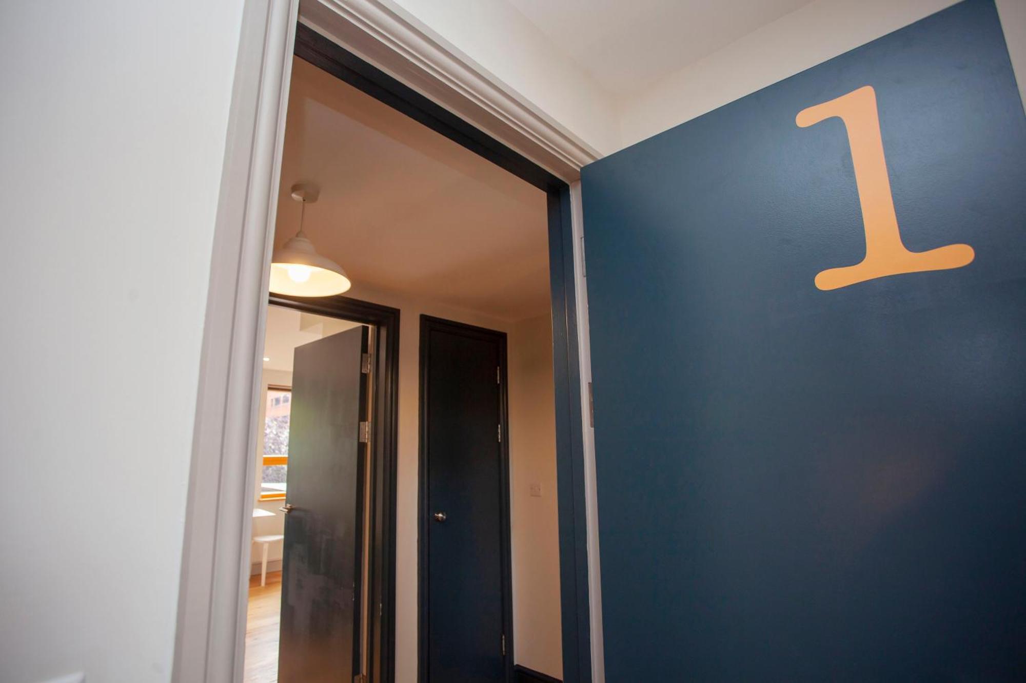 Higgihaus Cabot Mews #25 Fantastic Bristol
