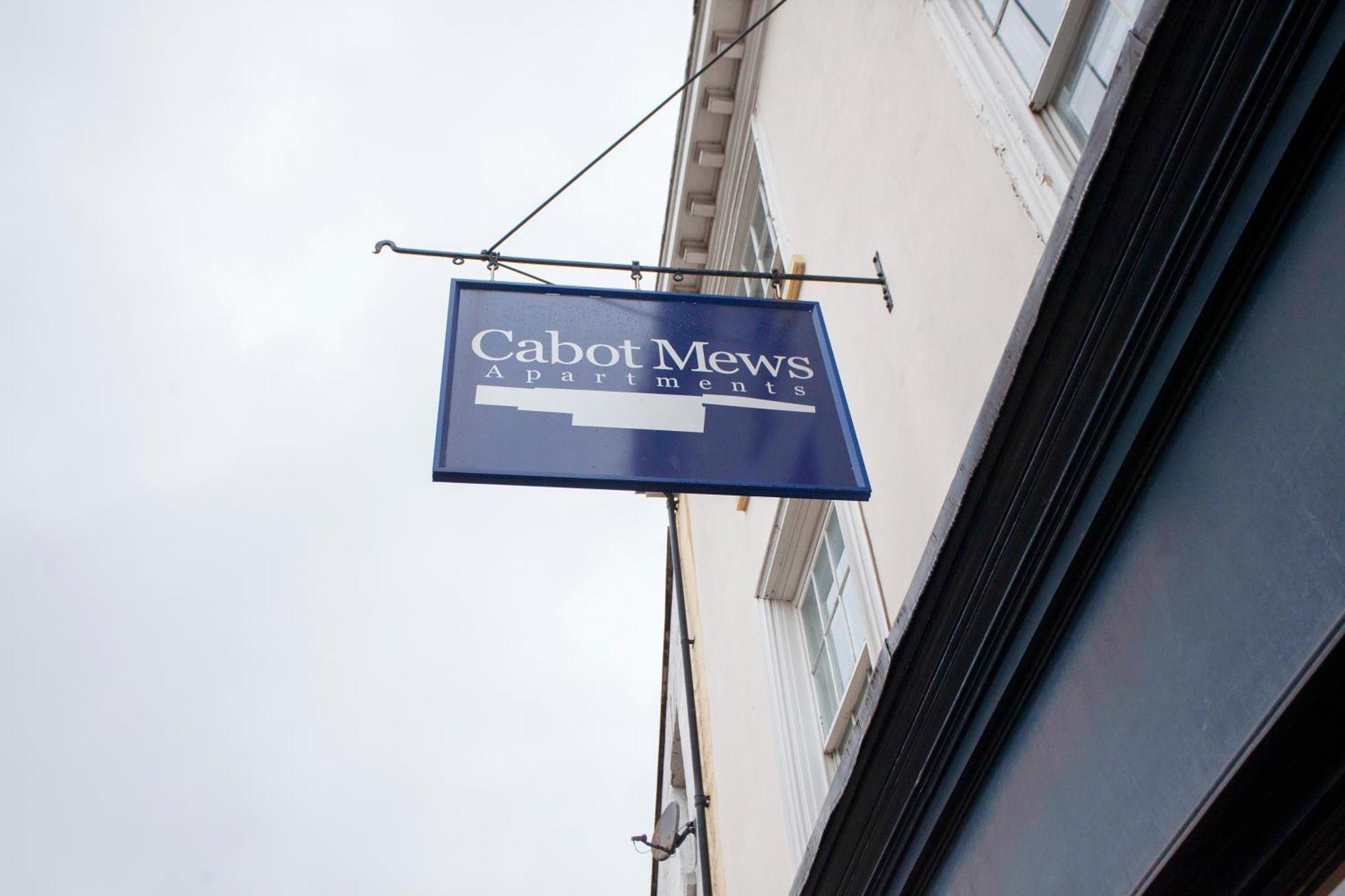 Higgihaus Cabot Mews #25 Fantastic *