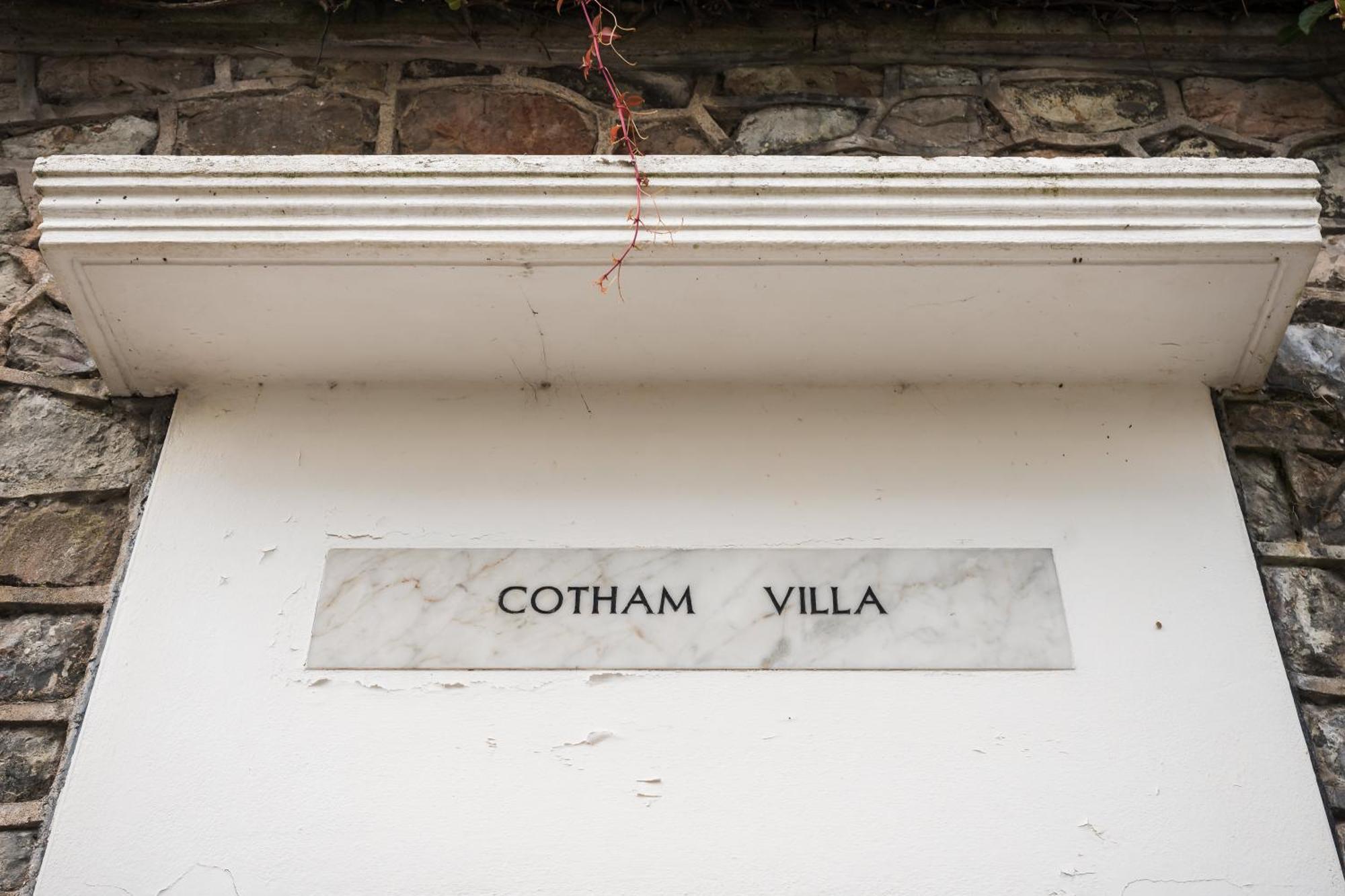 Luxurious Victorian In Charming Cotham Villa Bristol