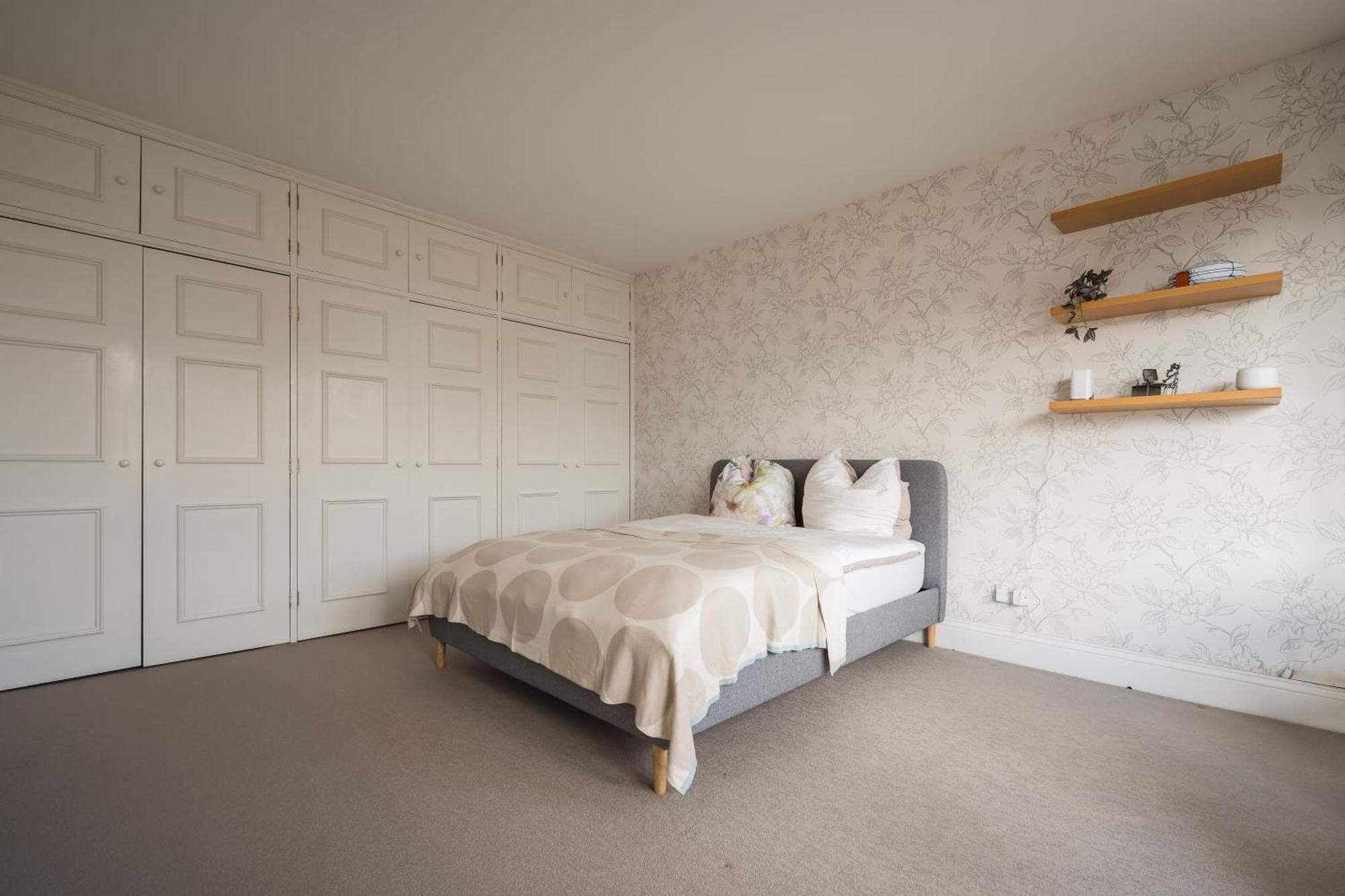 Luxurious Victorian In Charming Cotham Villa Bristol