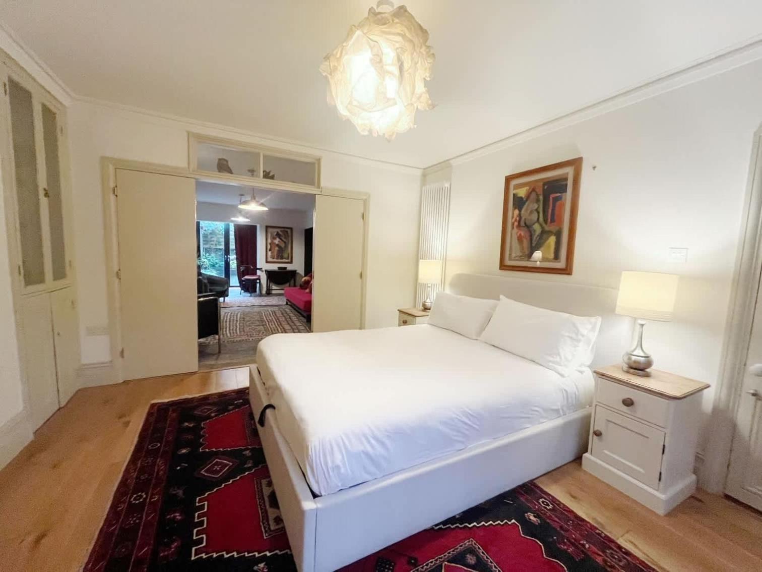 Apartment One Bedroom Basement Flat In Canynge Square