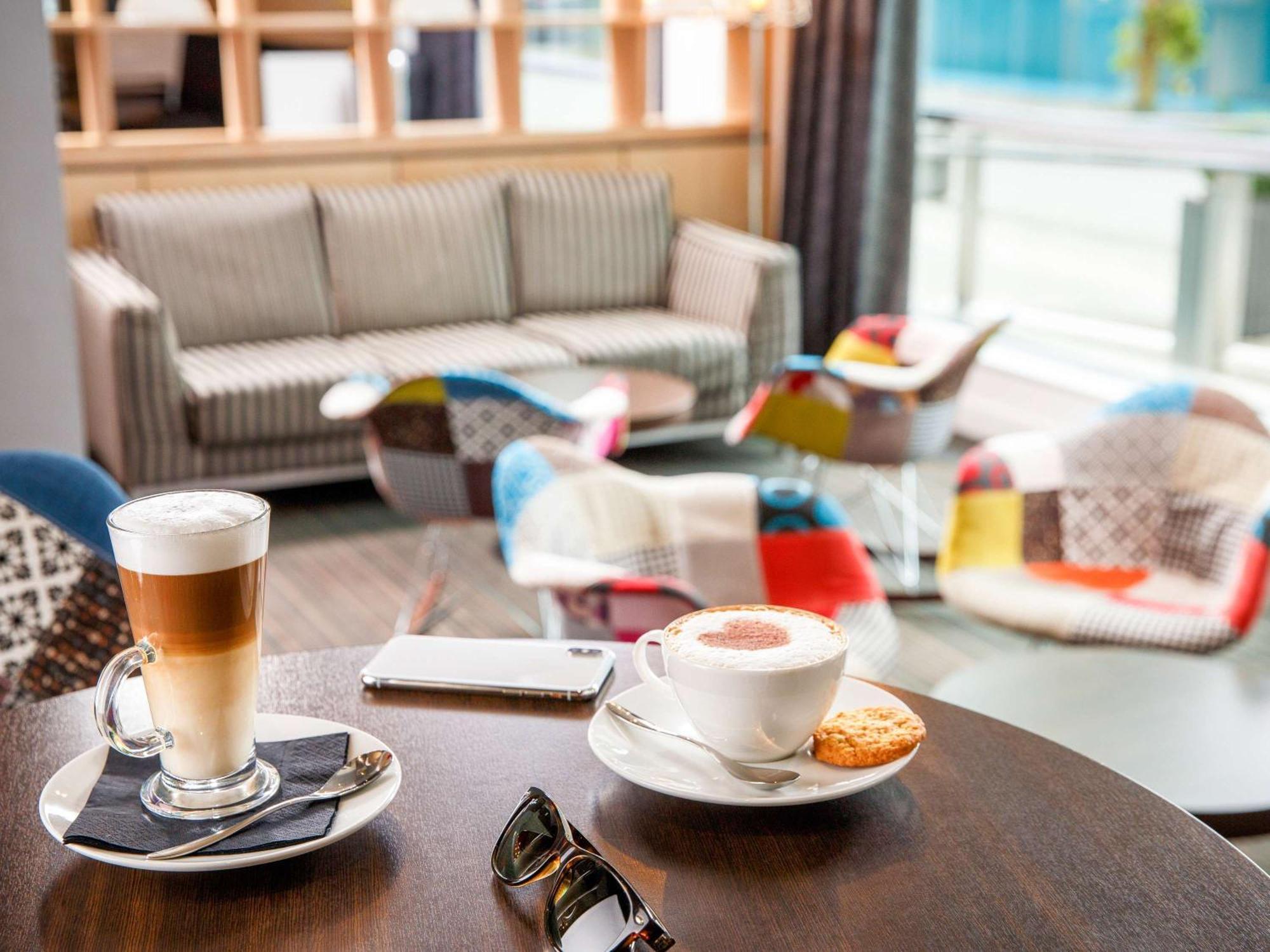 Ibis Temple Meads Hotel 3*