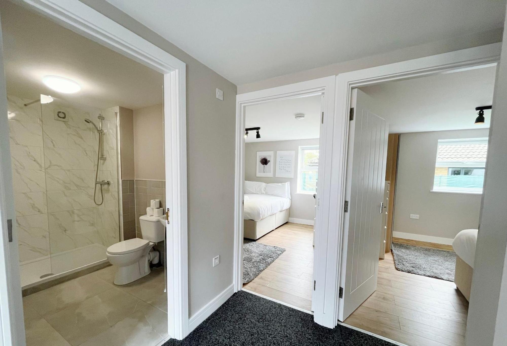 Apartment Three Bedroom Flat In Gloucester Road North With Parking Bristol