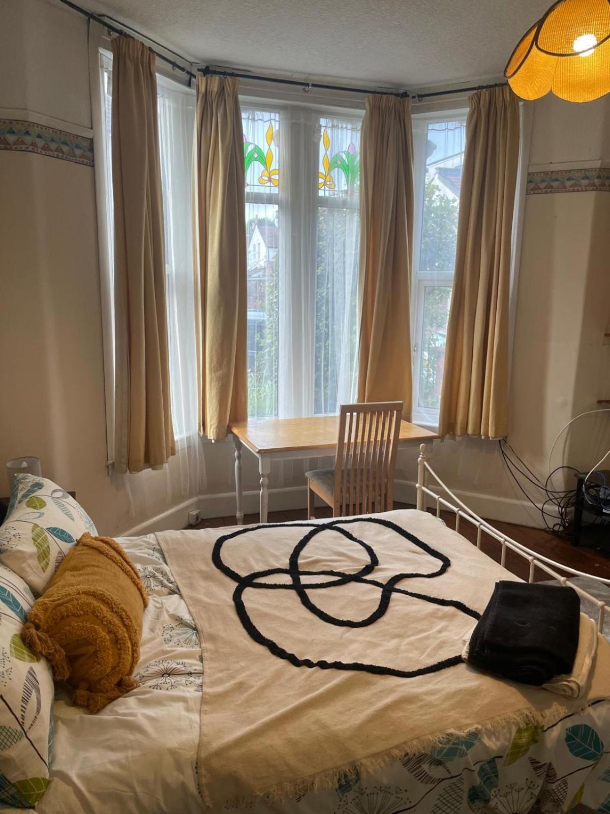 Bluebell House Apartment *