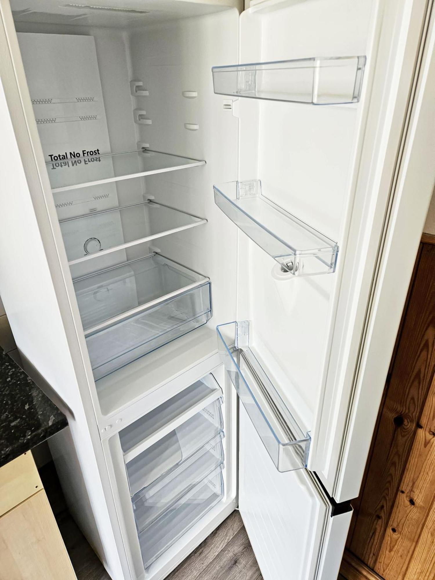 Spacious 5-bed With Parking,wifi & Self Check-in