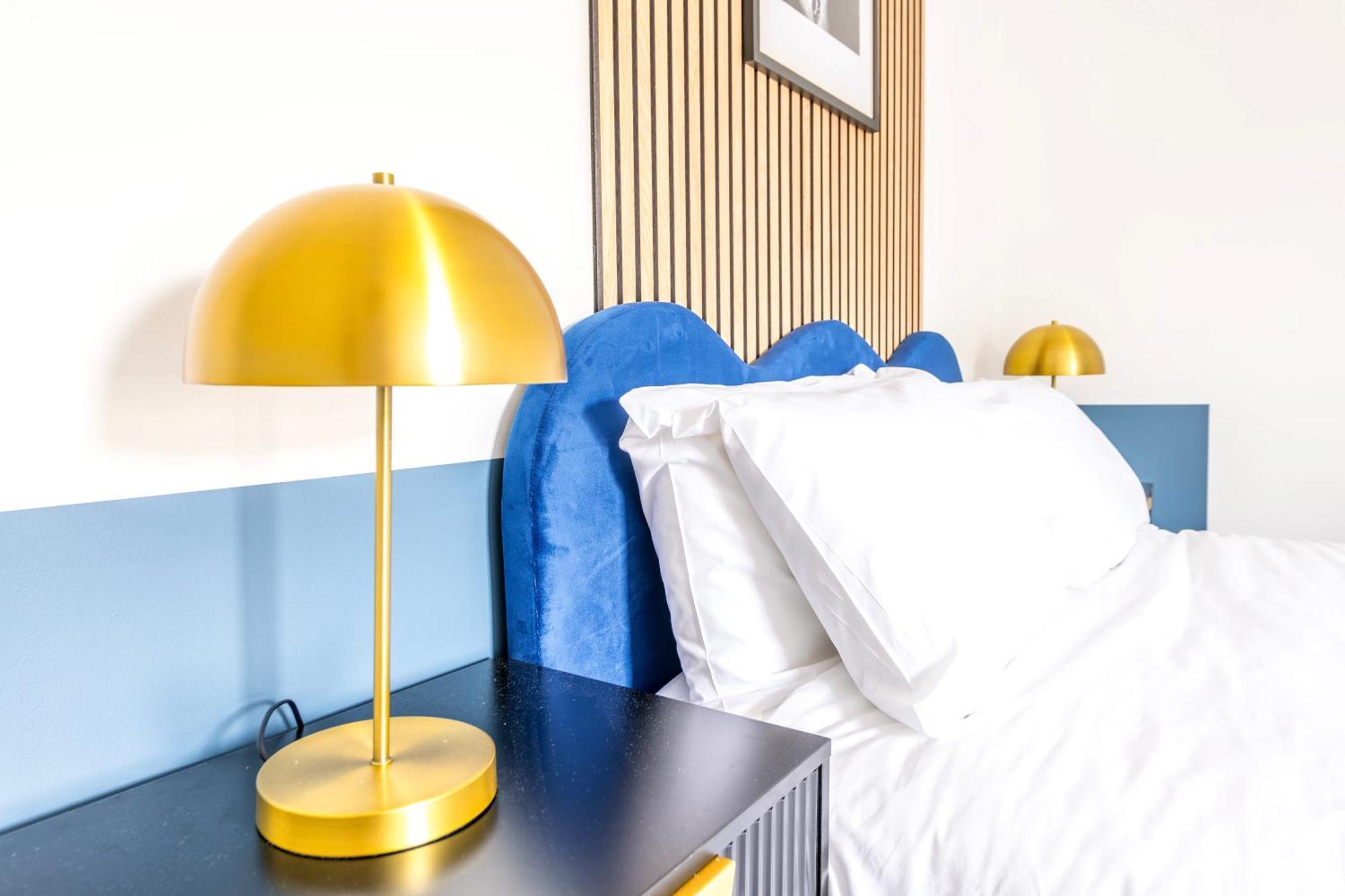 Unique Skyfall With Free Parking For Families & Business By Prescott Apartments