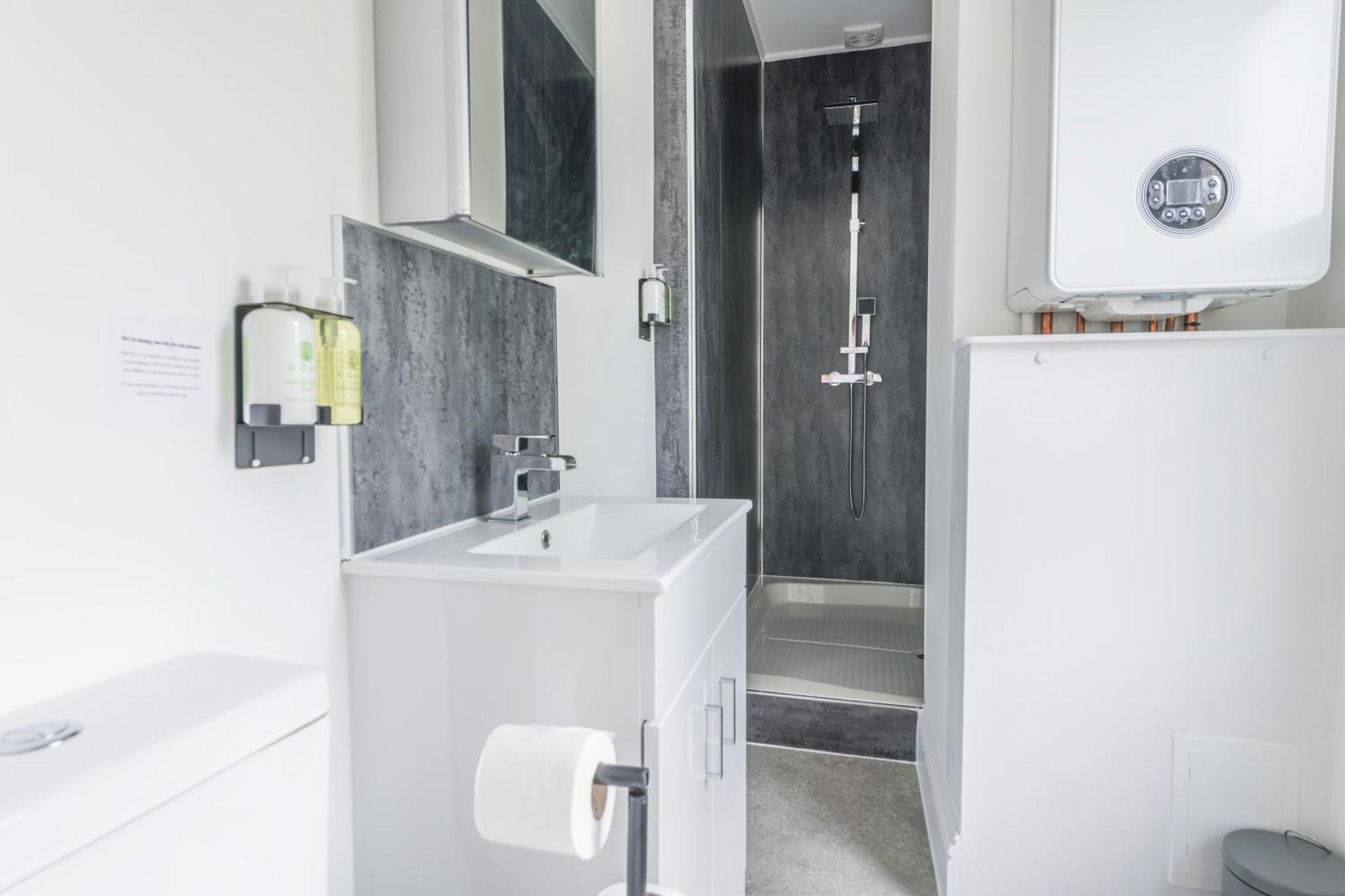 Apartment Unique Skyfall With Free Parking For Families & Business By Prescott Apartments Bristol