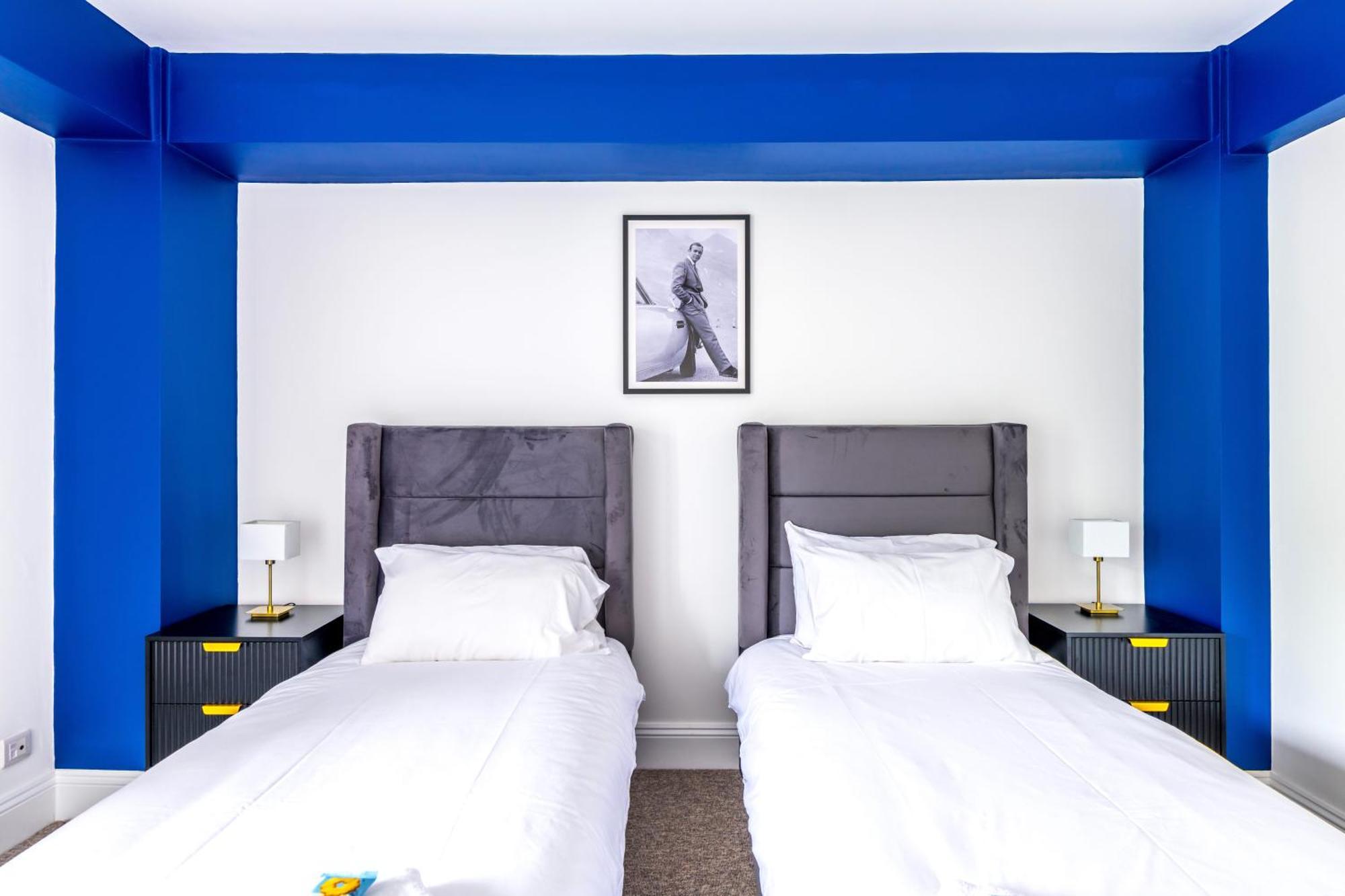 Unique Skyfall With Free Parking For Families & Business By Prescott Apartments *