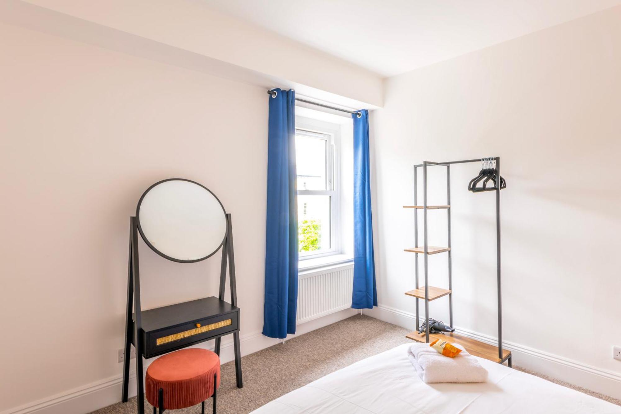 Apartment Unique Skyfall With Free Parking For Families & Business By Prescott Apartments *