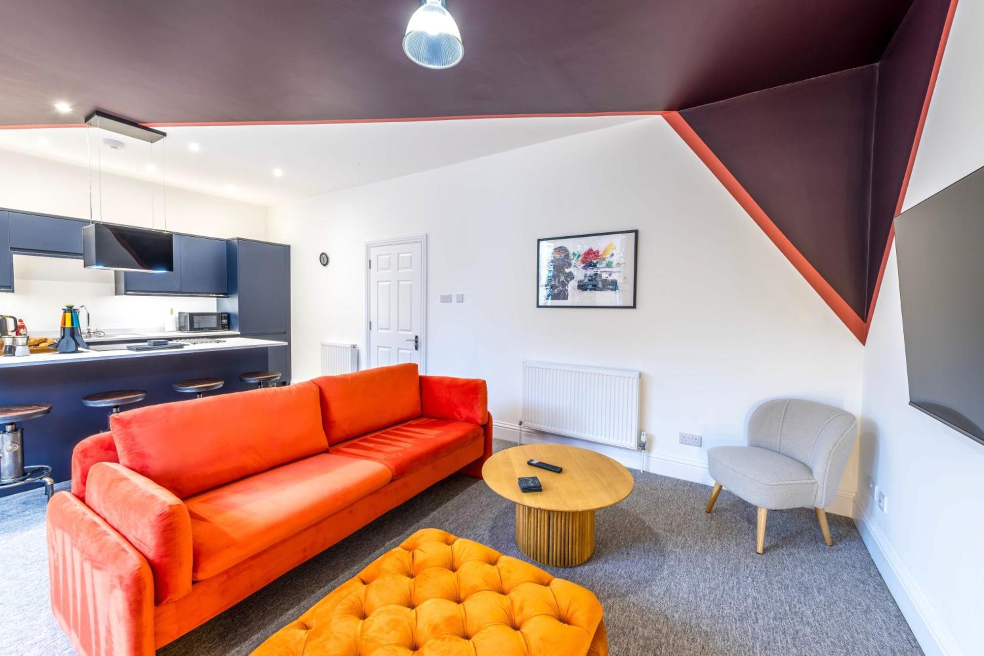 Apartment Unique Silverstone With Free Parking By Prescott *