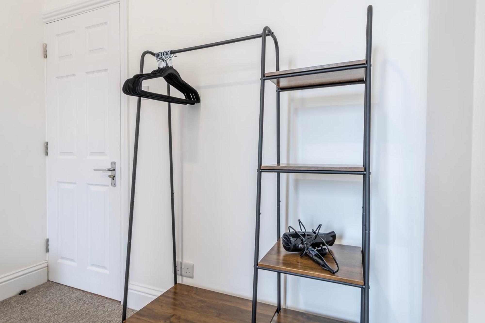 Apartment Unique Silverstone With Free Parking By Prescott *