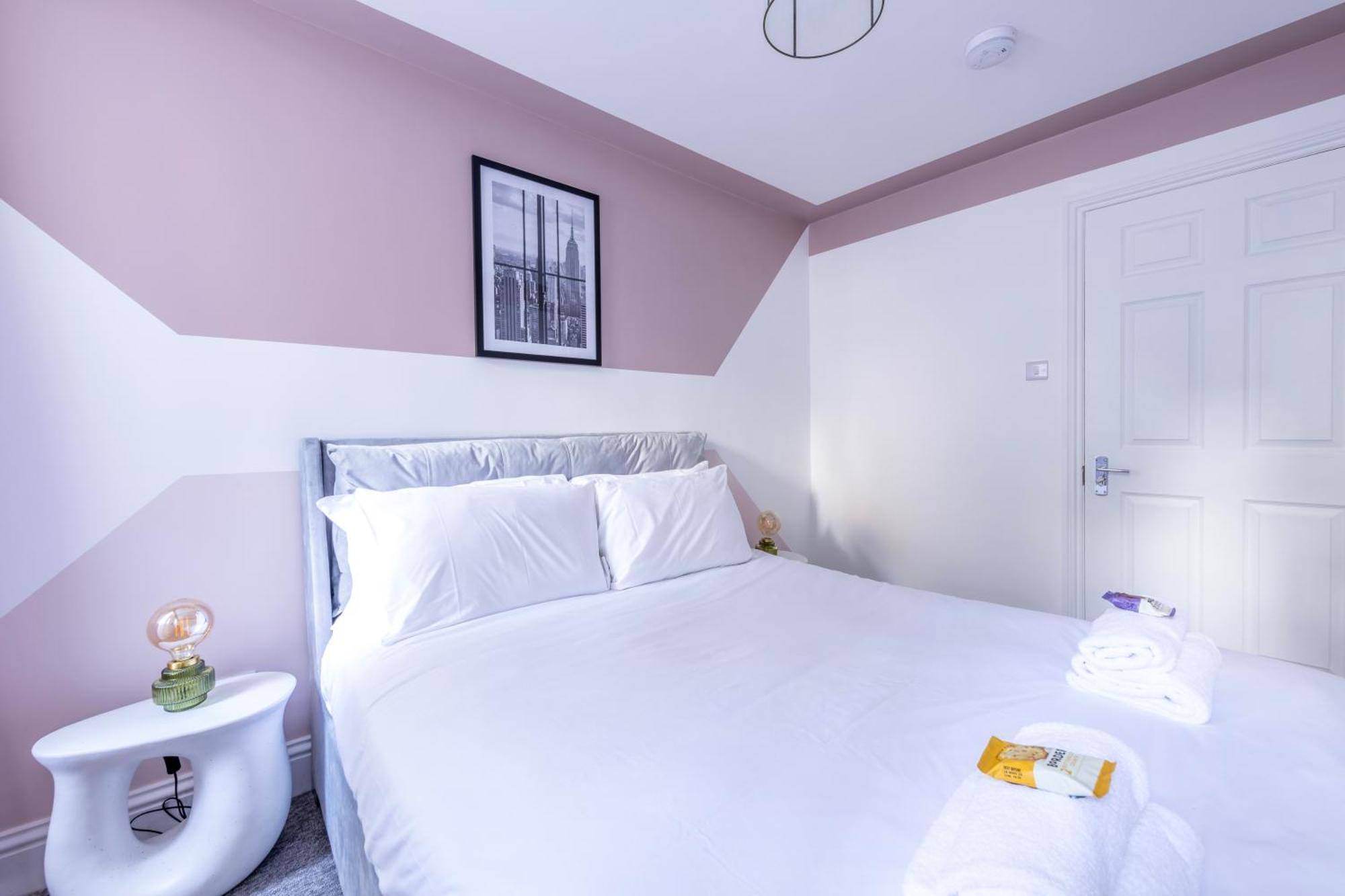 Apartment Breakfast At Tiffany's Theme With Free Parking By Prescott
