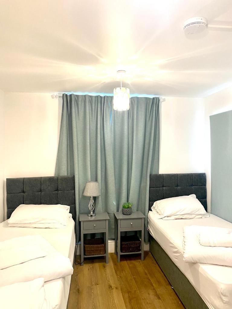 Apartment Suite, 3 Single Beds