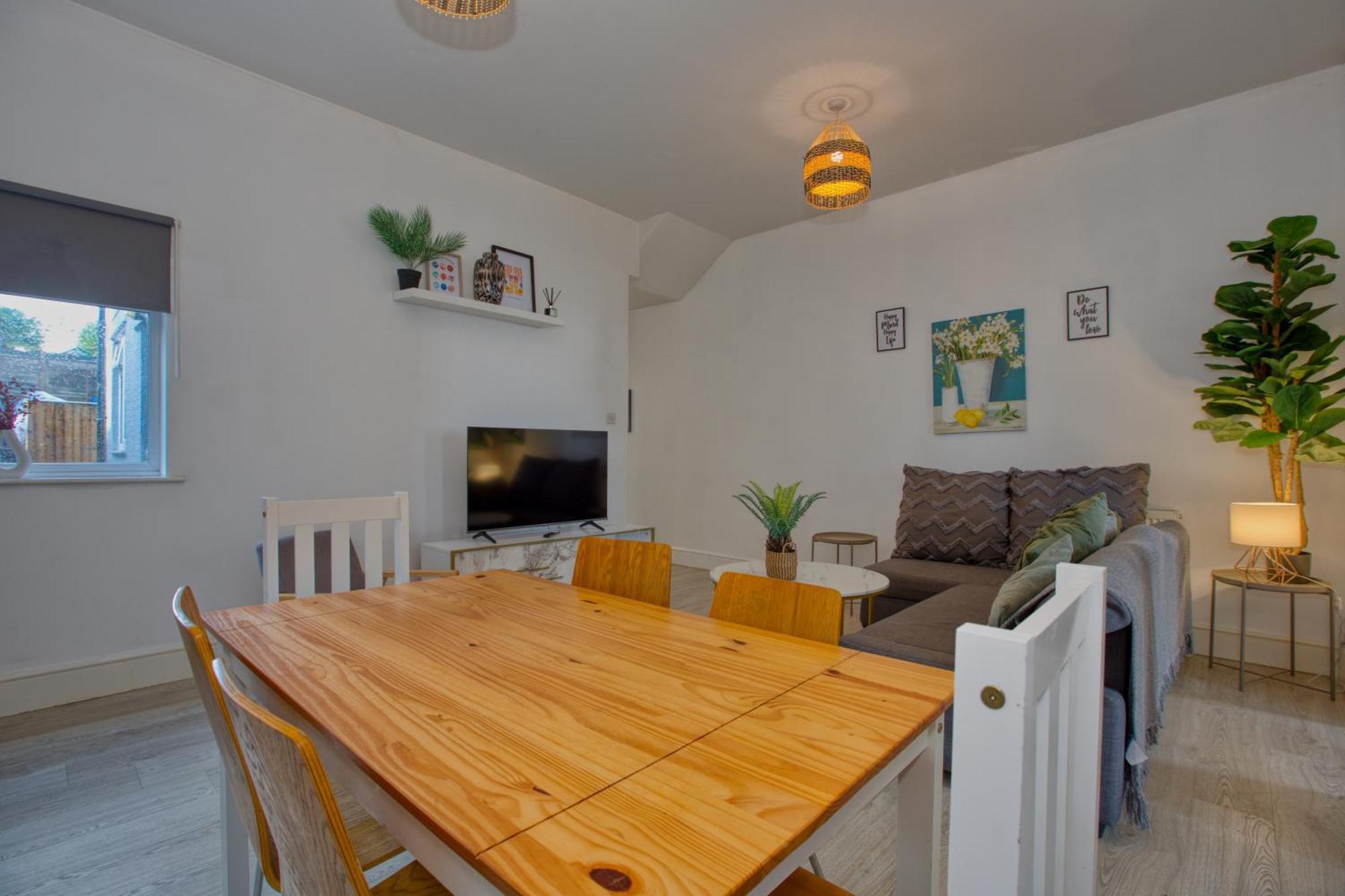 Apartment Temple Meads Station: Stylish 3-bed With Free Parking *