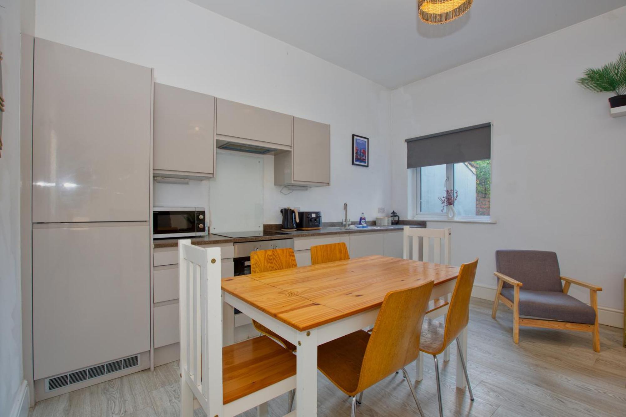 Apartment Temple Meads Station: Stylish 3-bed With Free Parking Bristol