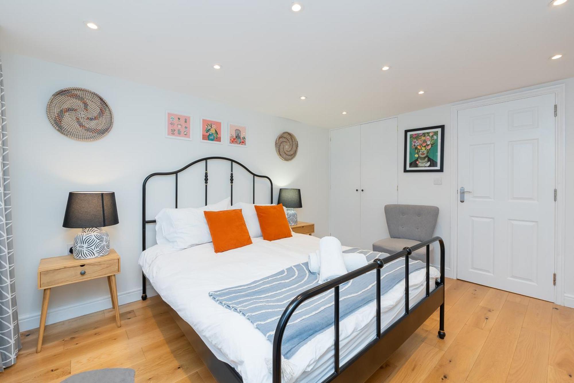 The Old Wire Factory - 2 Bed, Close To Centre, Fast Wifi, Comfortable From Apartment