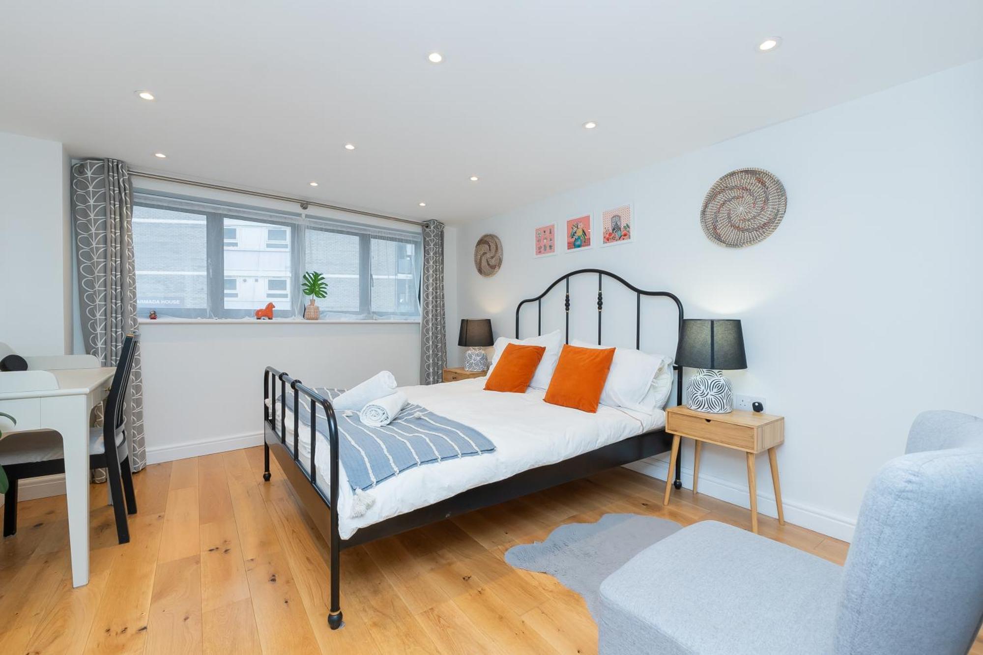Apartment The Old Wire Factory - 2 Bed, Close To Centre, Fast Wifi, Comfortable From Bristol