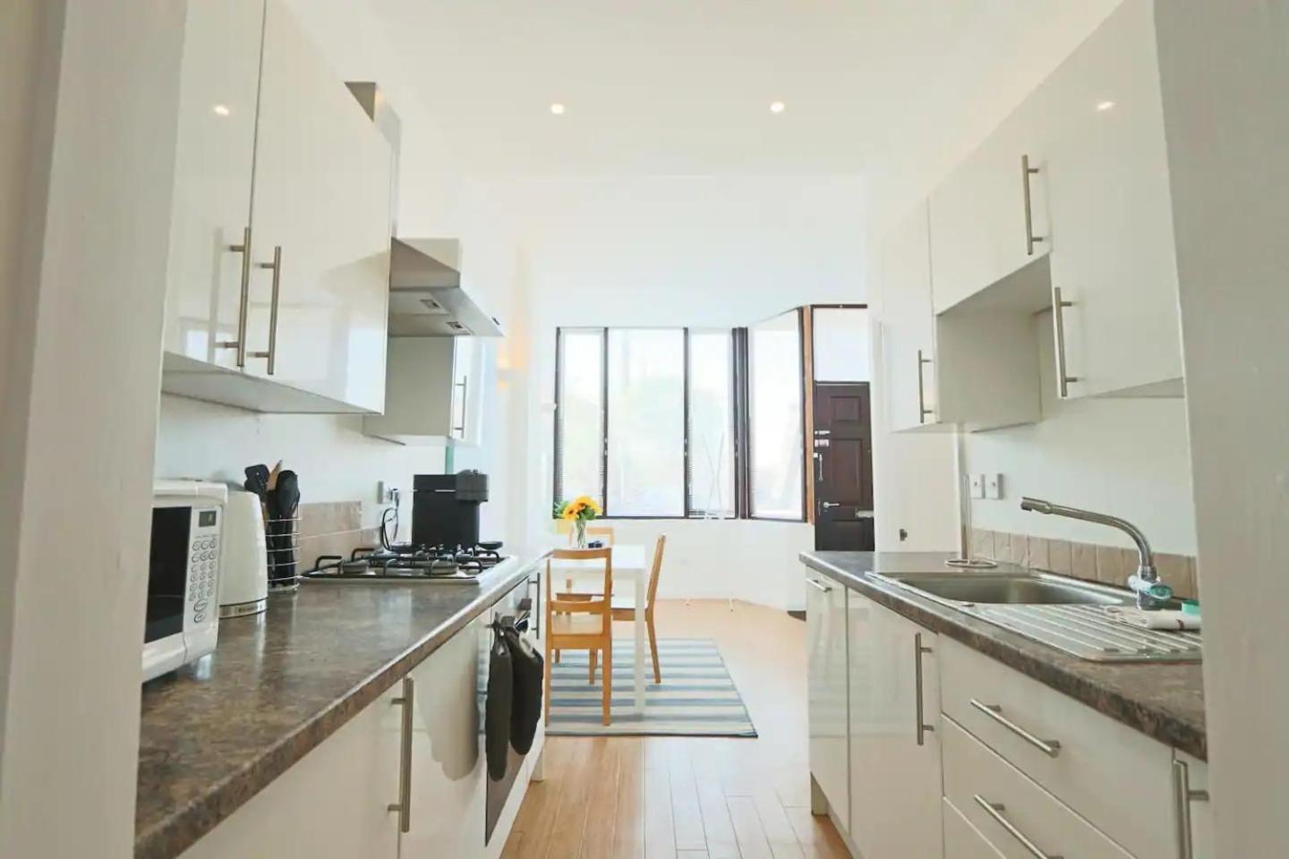Apartment Large 1 Bed Flat-long Stays-by Matchstickstays Bristol