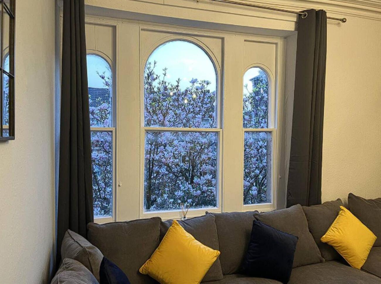 Centralised Osborne House With Free Parking By Prescott Apartments Bristol