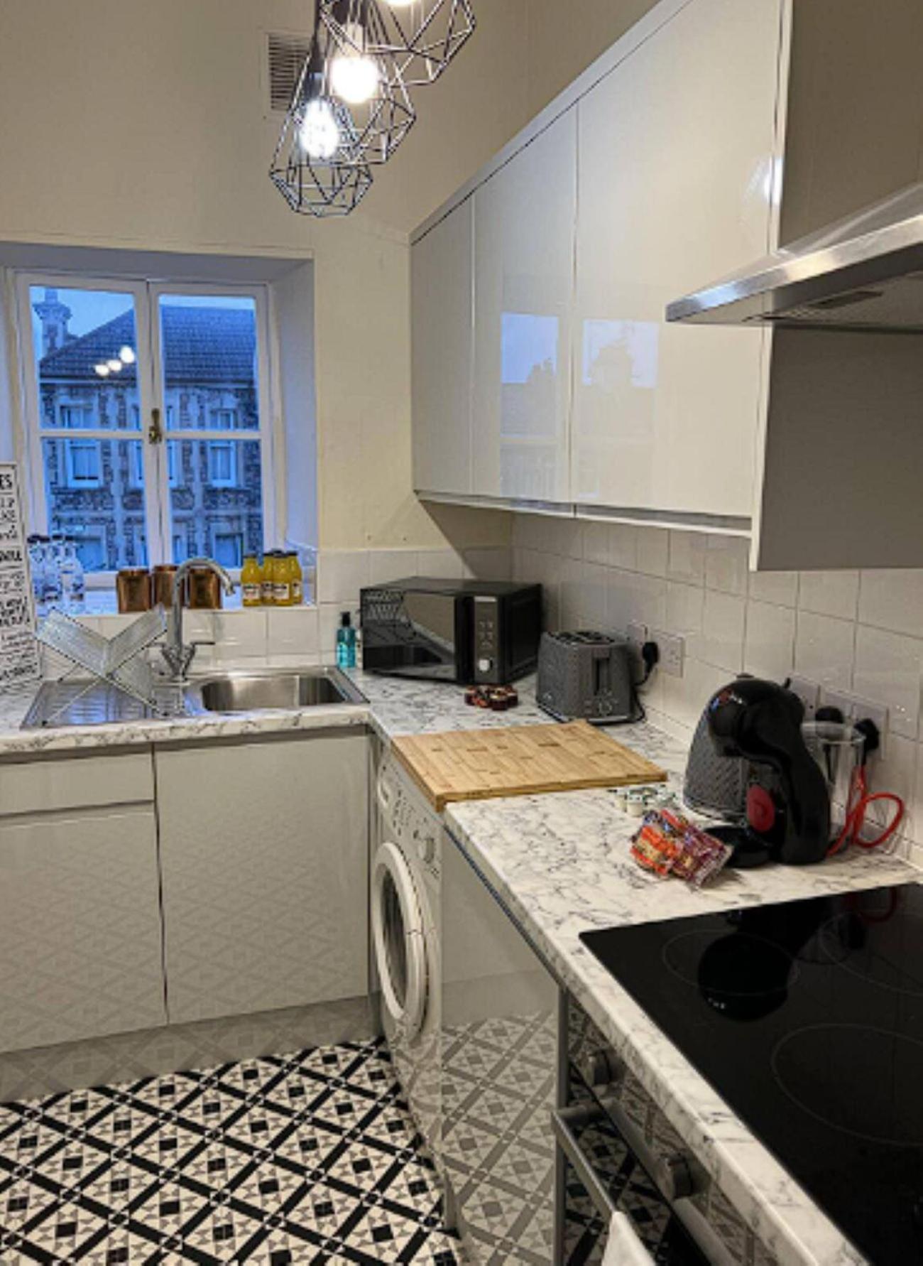 Centralised Osborne House With Free Parking By Prescott Apartments Apartment Bristol
