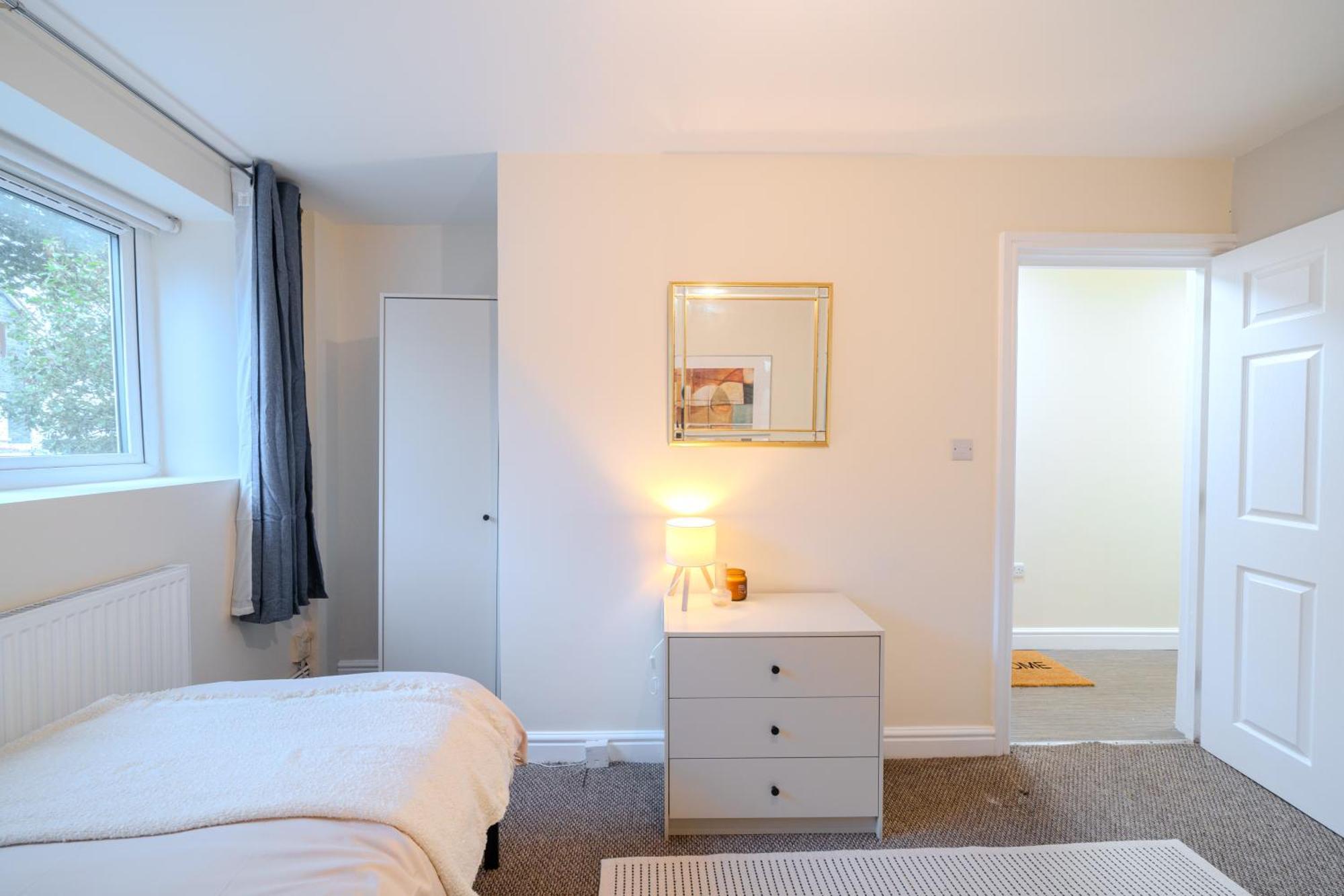 Fishponds Flat * Bristol