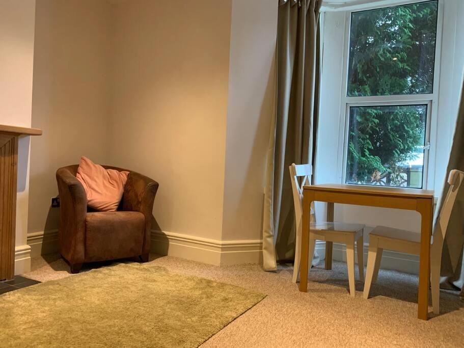 Apartment Cute Centrally Located Flat *