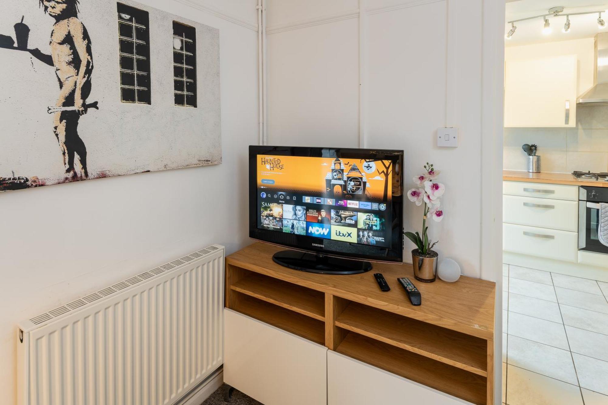 Holiday home Brett - Horfield - Away From - Sleeps 7 *