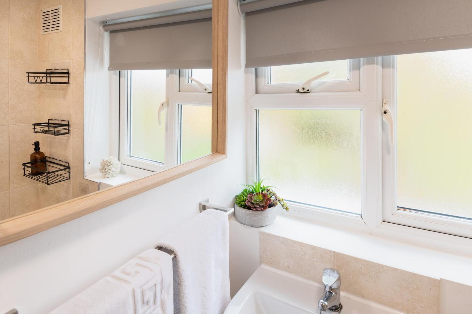 Holiday home Brett - Horfield - Away From - Sleeps 7 *