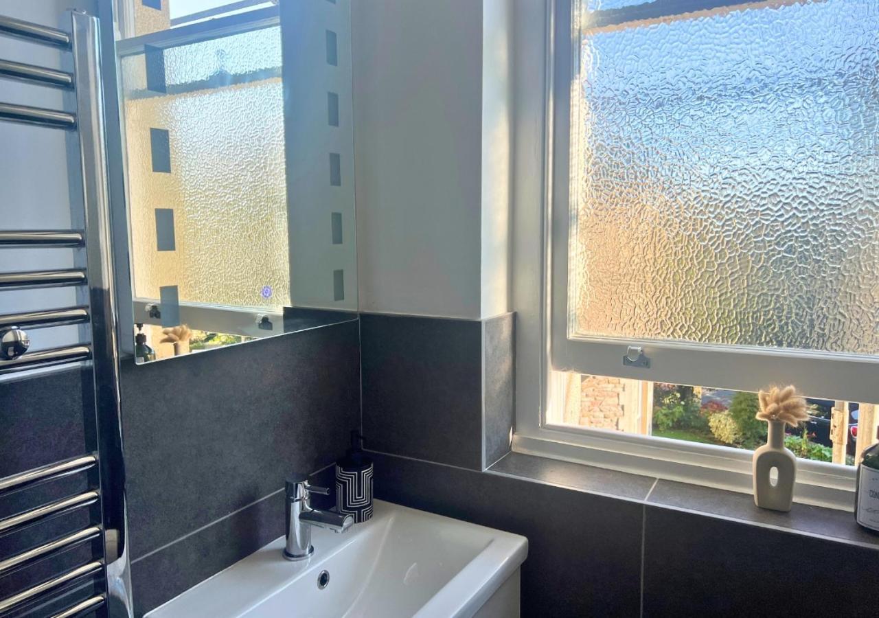 Apartment Secret Retreat Redland