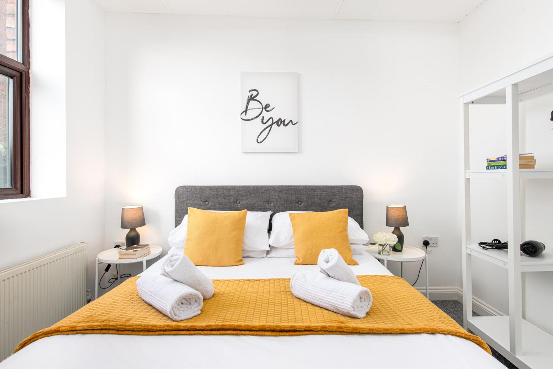 Large 1 Bed Flat-long Stays-by Matchstickstays