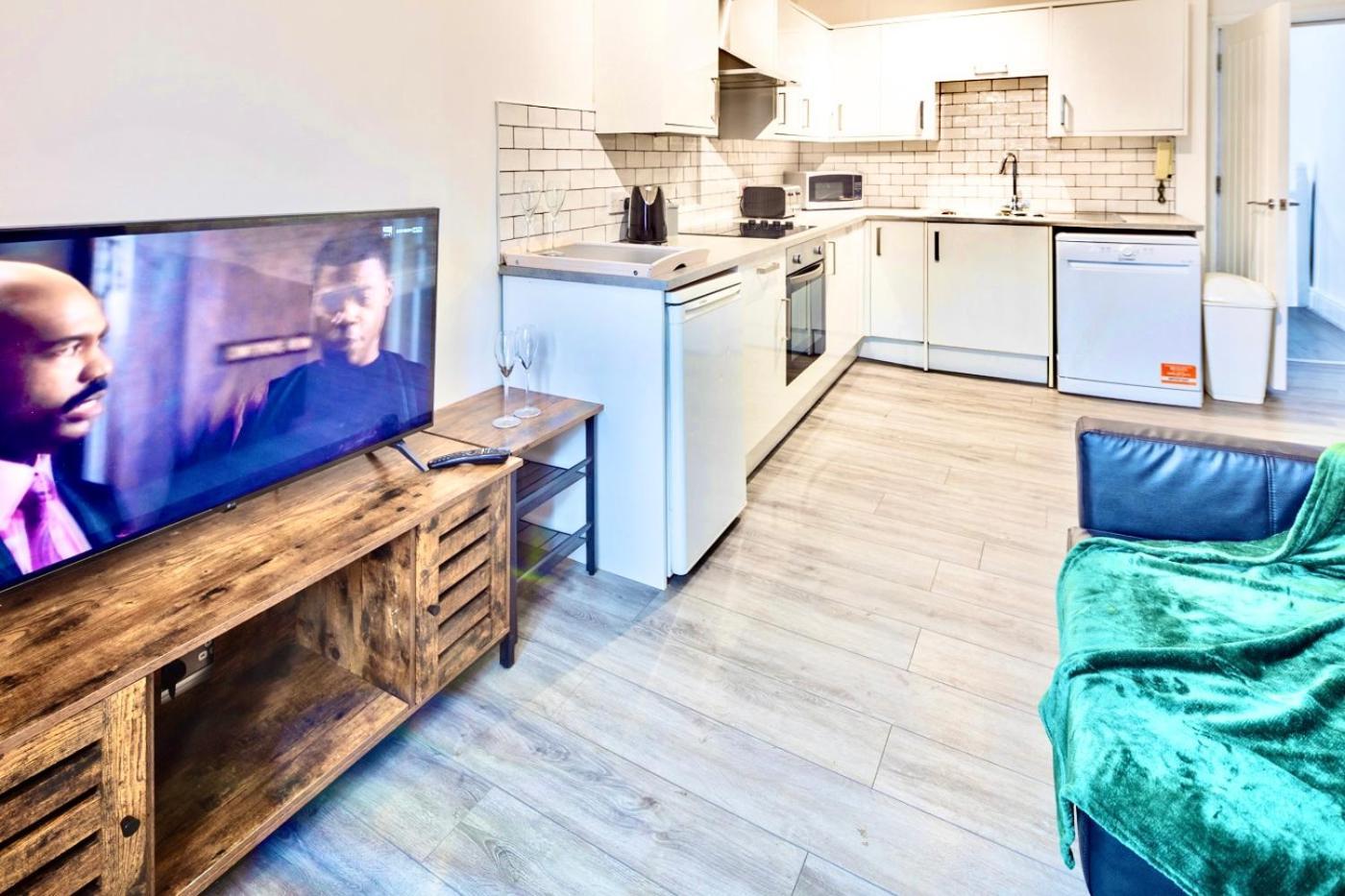 Apartment The Orange Factory By Altoluxoexperience Short Lets & Serviced With Free Wifi Bristol