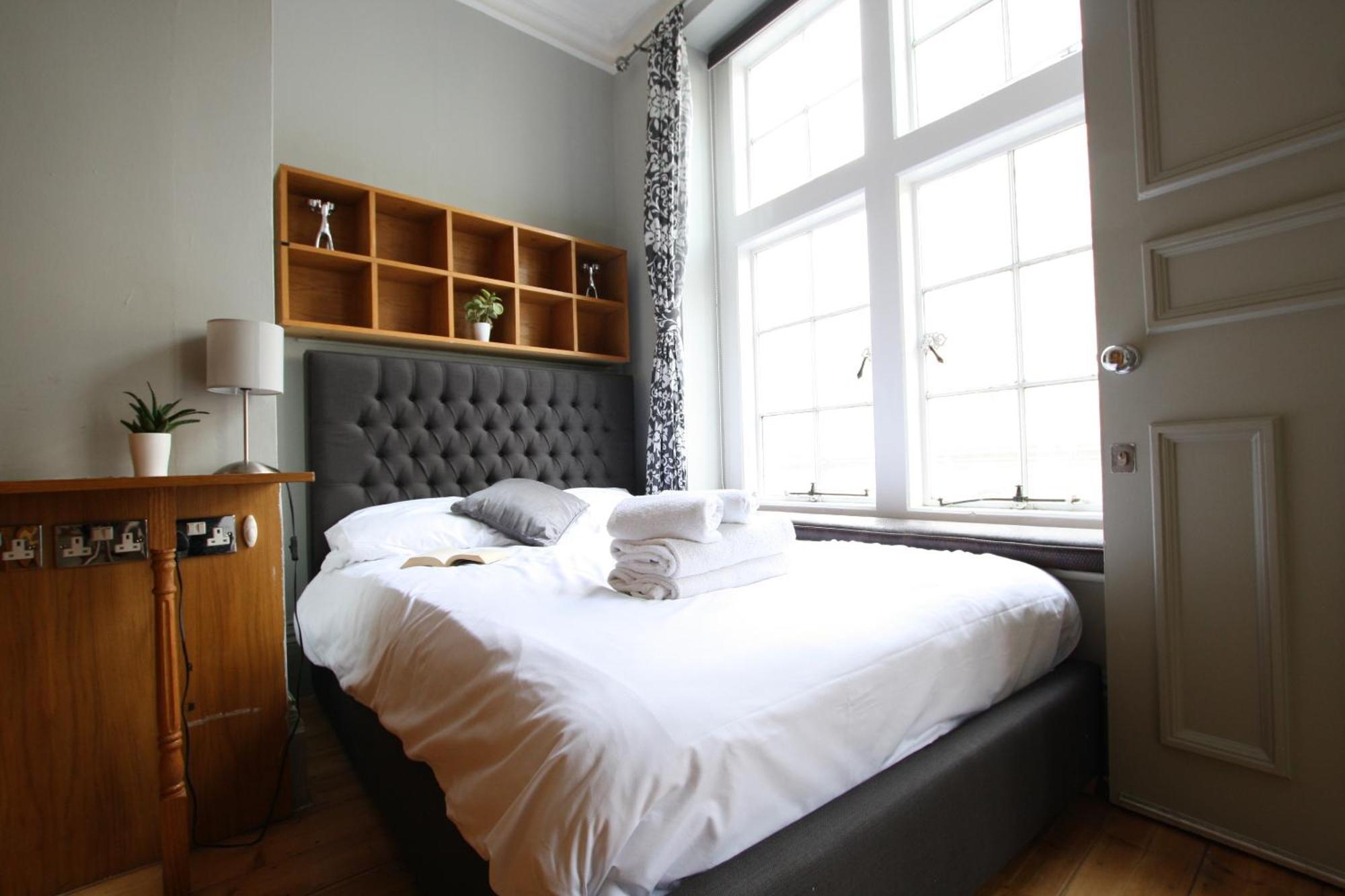 Historic Two Bed In Heart Of The Bristol