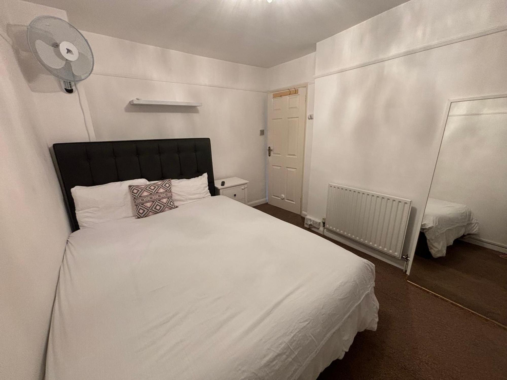 Spare In A Family House Homestay Bristol