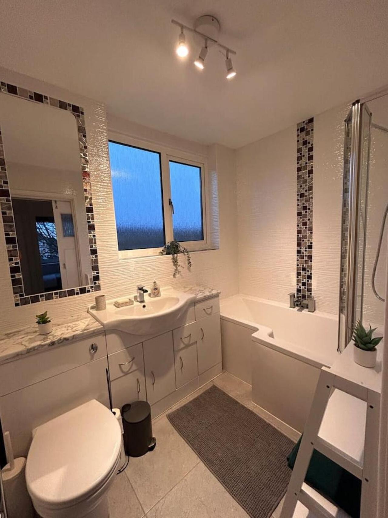 Louise Avenue - Contractors Long By Shortstayuk Holiday home Bristol