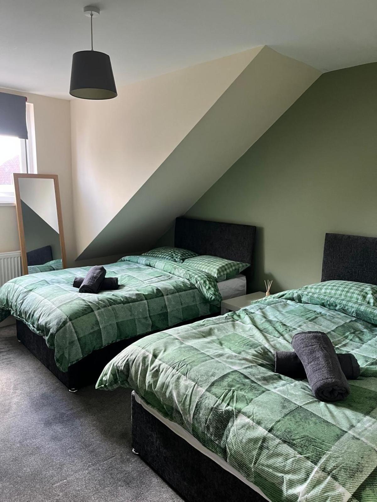 Short Term Lets From £15 Per Person Per Night Bristol