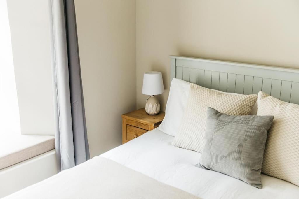 Oculus House - Luxe Riverside 2-bed - Next To Harbour & Cafes Bristol