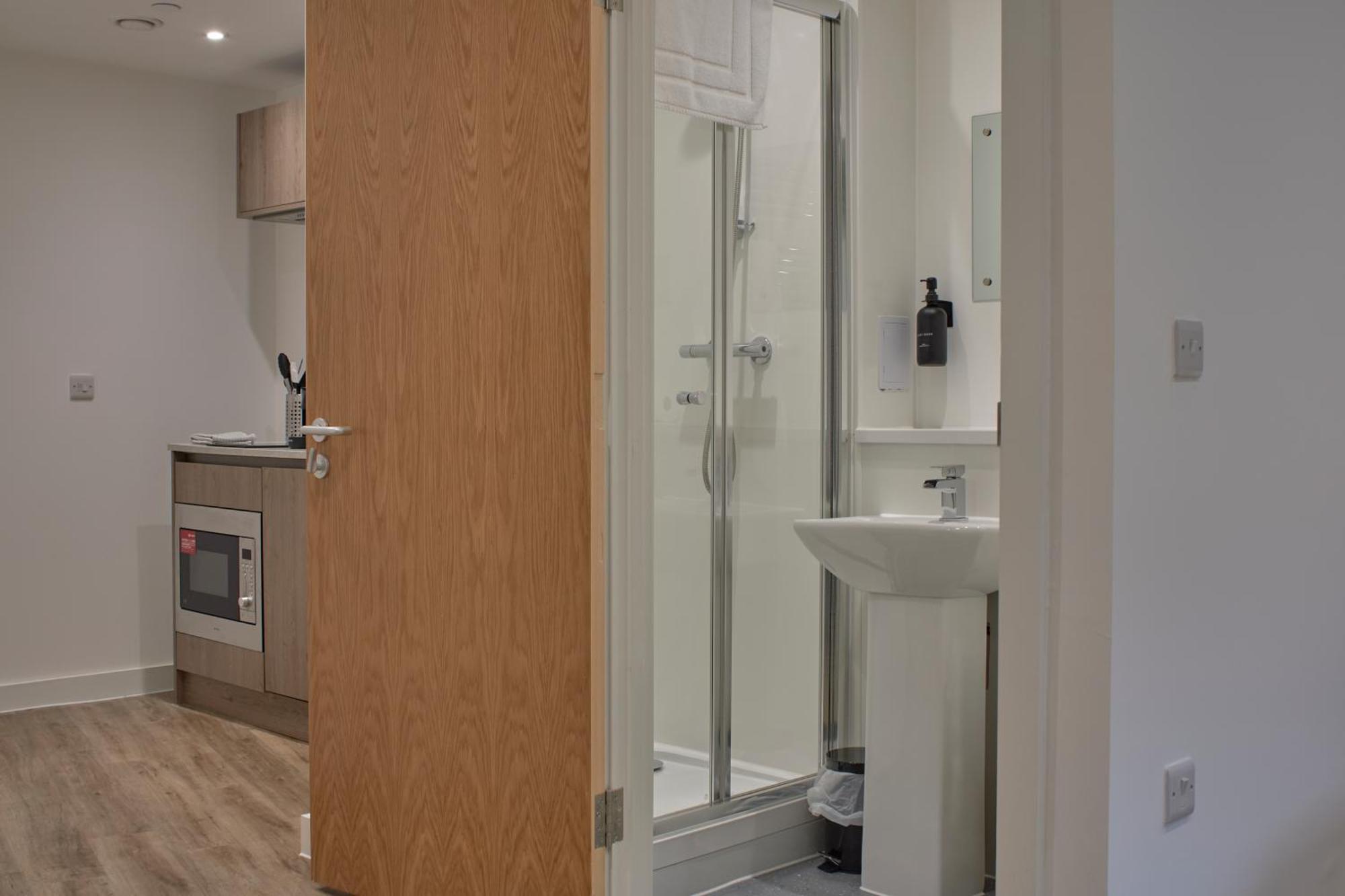 16 Cherry Lane Apartment Bristol