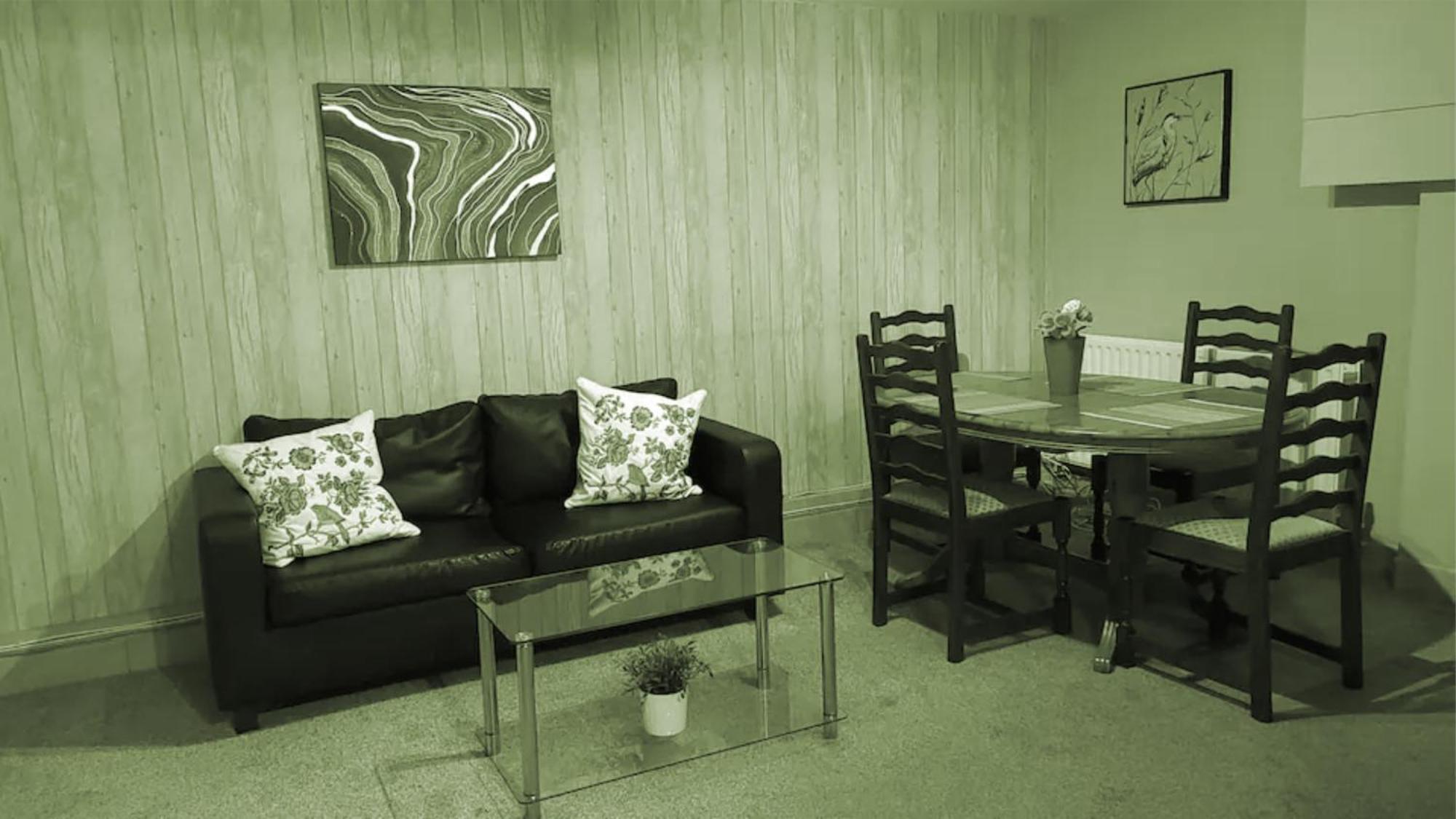 Nook, 3 Bedrooms Bristol